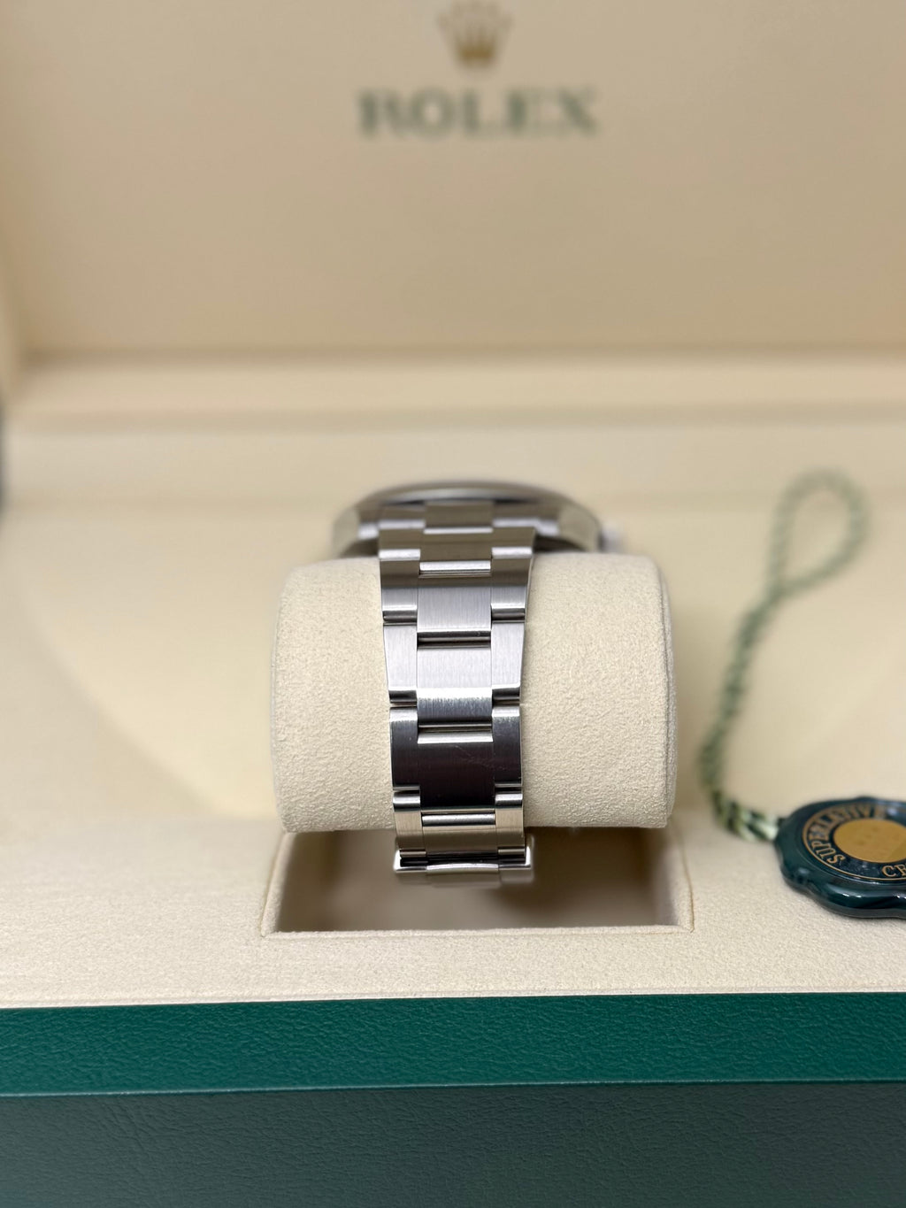 2025 ROLEX OYSTER PERPETUAL 41 SUNBURST BLUE(DISCONTINUED) 124300