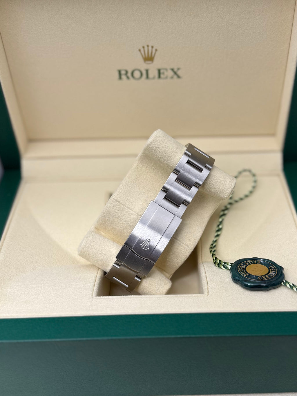 2025 ROLEX OYSTER PERPETUAL 41 SUNBURST BLUE(DISCONTINUED) 124300