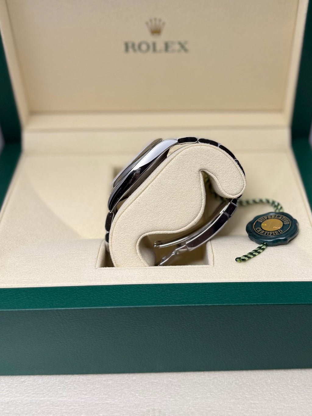 2021 ROLEX OYSTER PERPETUAL 41 CORAL RED(DISCONTINUED) 124300